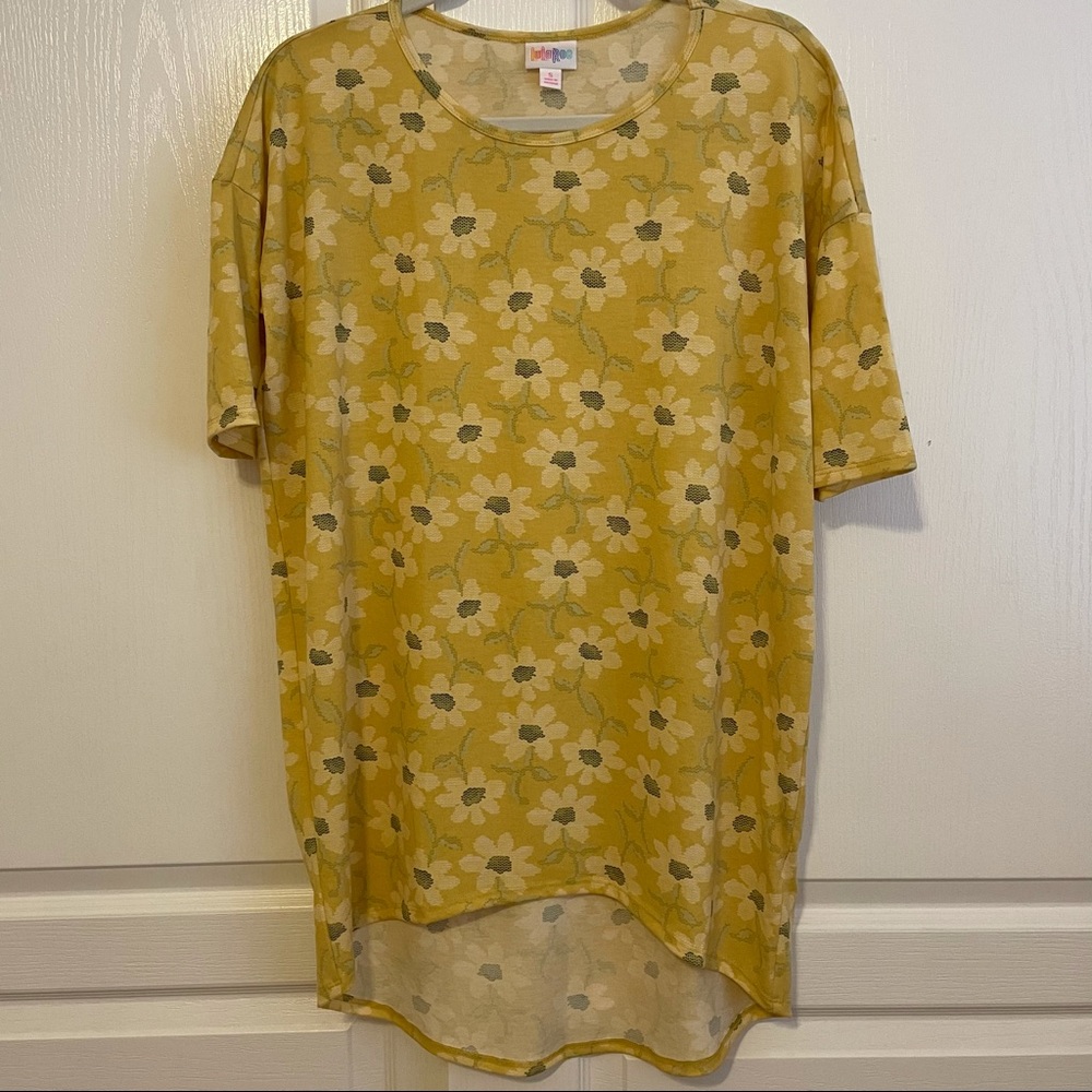 Lularoe small Irma yellow daisies HTF retired style New without tags